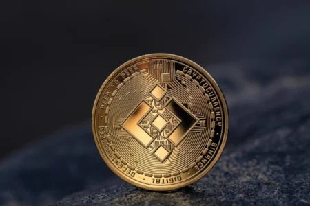 BNB（BNB）价格从800美元回落，币安推出账户迁移计划