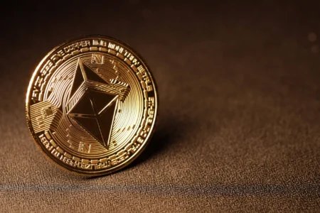 以太坊（ETH）价格从2800美元回落，大鲸鱼趁回调加仓