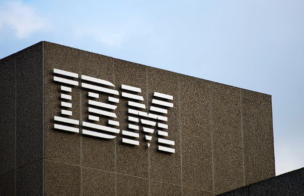 IBM三季度软件收入增长8%撑起业绩，AI咨询占比提升｜财报见闻