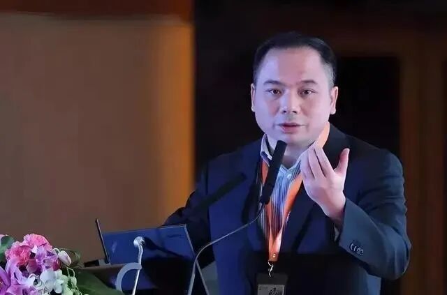 刘煜辉最新谈AI：我们可能在冲击一个顶部，时间还很长，记住两句话管用5年