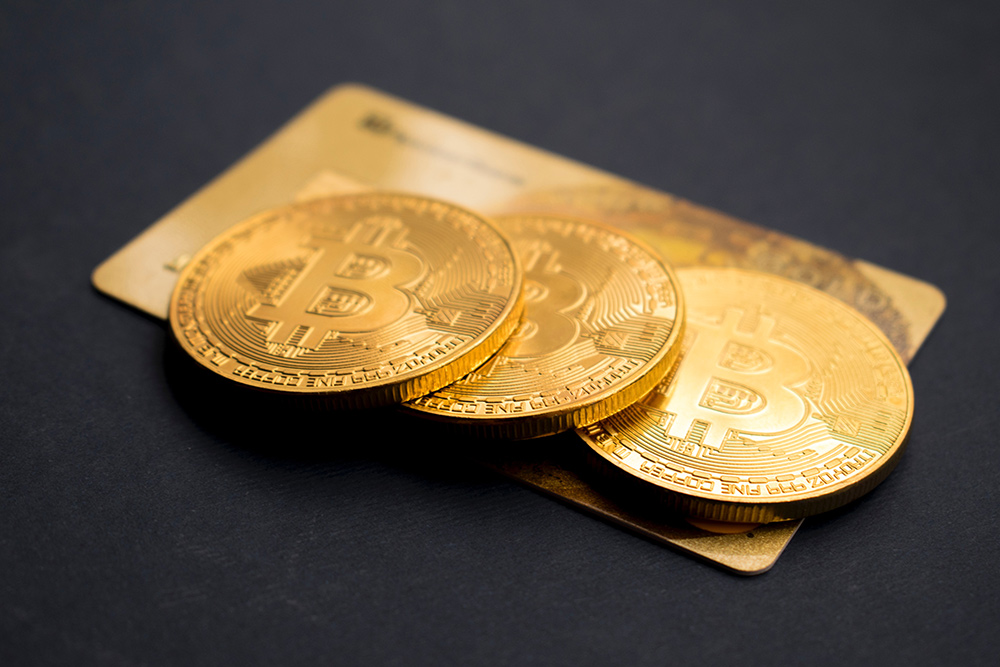 比特币与黄金基金吸金70亿美元，"稀缺资产"交易卷土重来