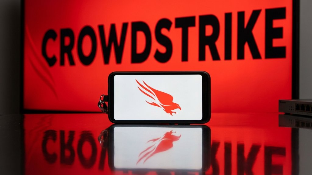 AI时代网络安全焦虑成最大催化剂！CrowdStrike业绩全线超预期，股价盘后大涨12%