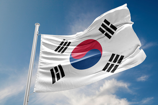韩国央行鹰派加息推升韩元创13个月新高，行长定调“渐进式”紧缩