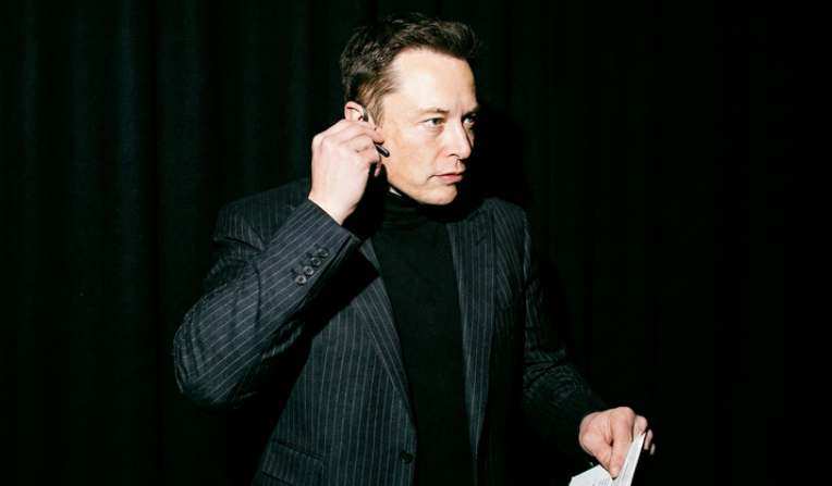 SpaceX的AB面：星链日赚1800万，AI日烧1.7亿
